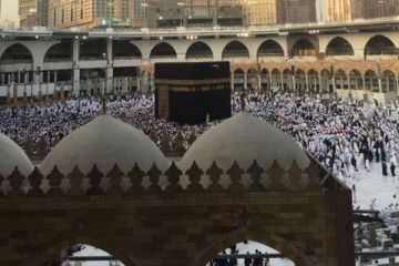 Walking to the Kaaba 